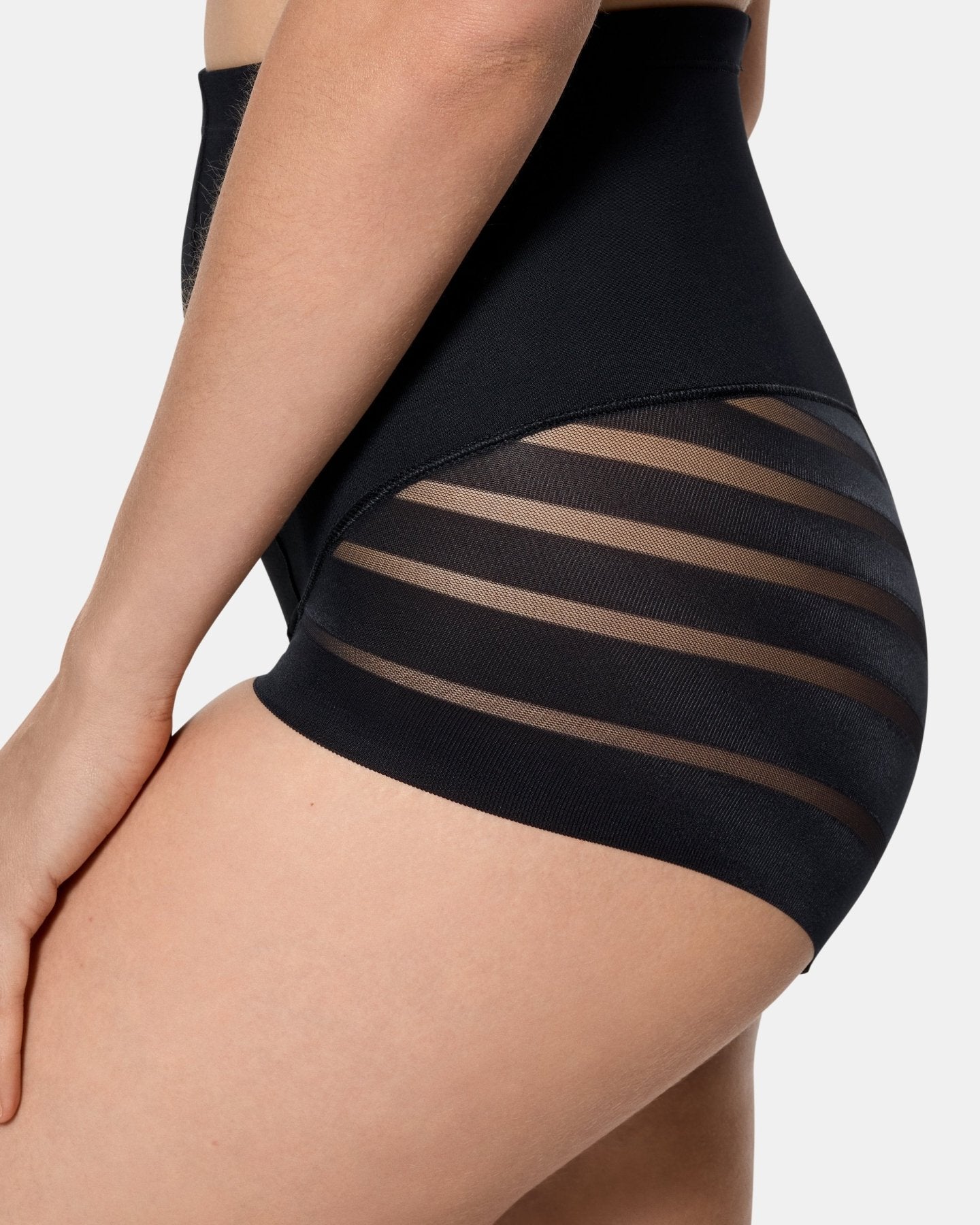 BRAGA-REDUCTORA-Y-MOLDEADORA-VIENTREPLANO-DIM-NEGRO