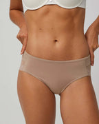 Braga de mujer con tul posterior color visón