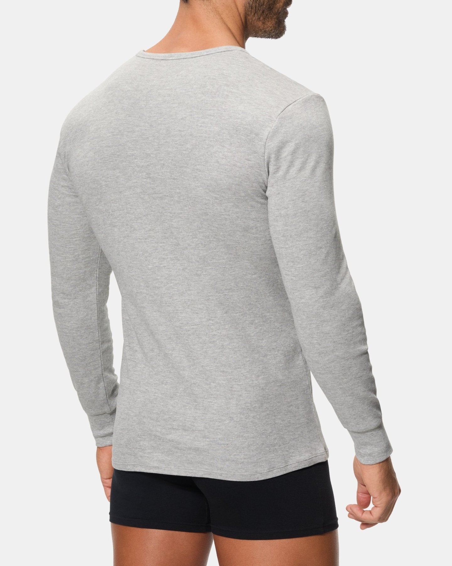 CAMISETA-INTERIOR-MANGA-LARGA-CUELLO-REDONDO-ABANDERADO-ESPALDA-GRIS