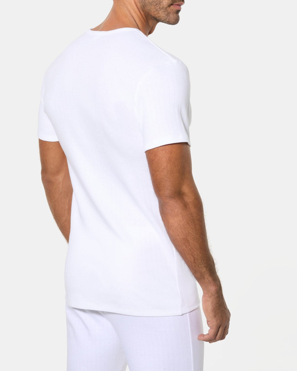 CAMISETA-TERMICA-MANGA-CORTA-CUELLOREDONDO-ABANDERADO-ESPALDA