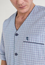 Detalle cuello judo pijama hombre
