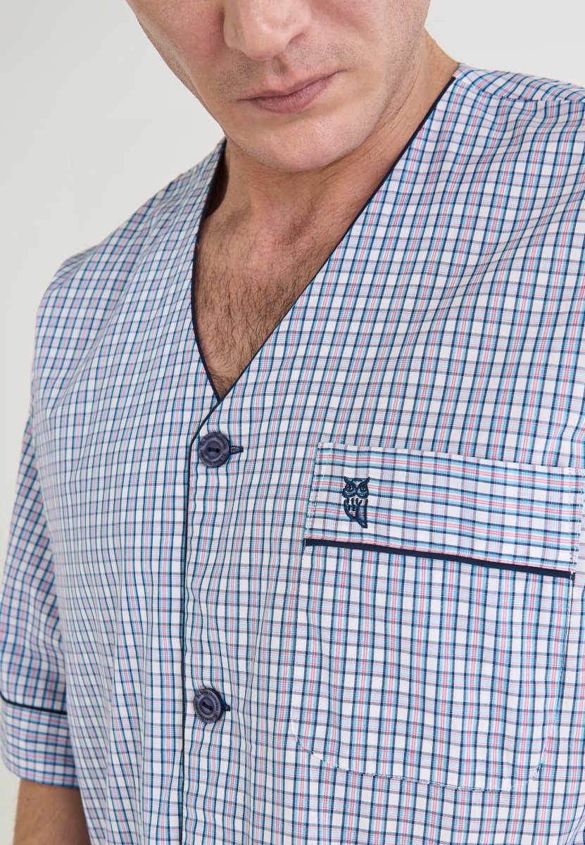 Detalle cuello judo pijama hombre