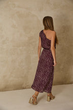 Falda midi elegante con vuelo