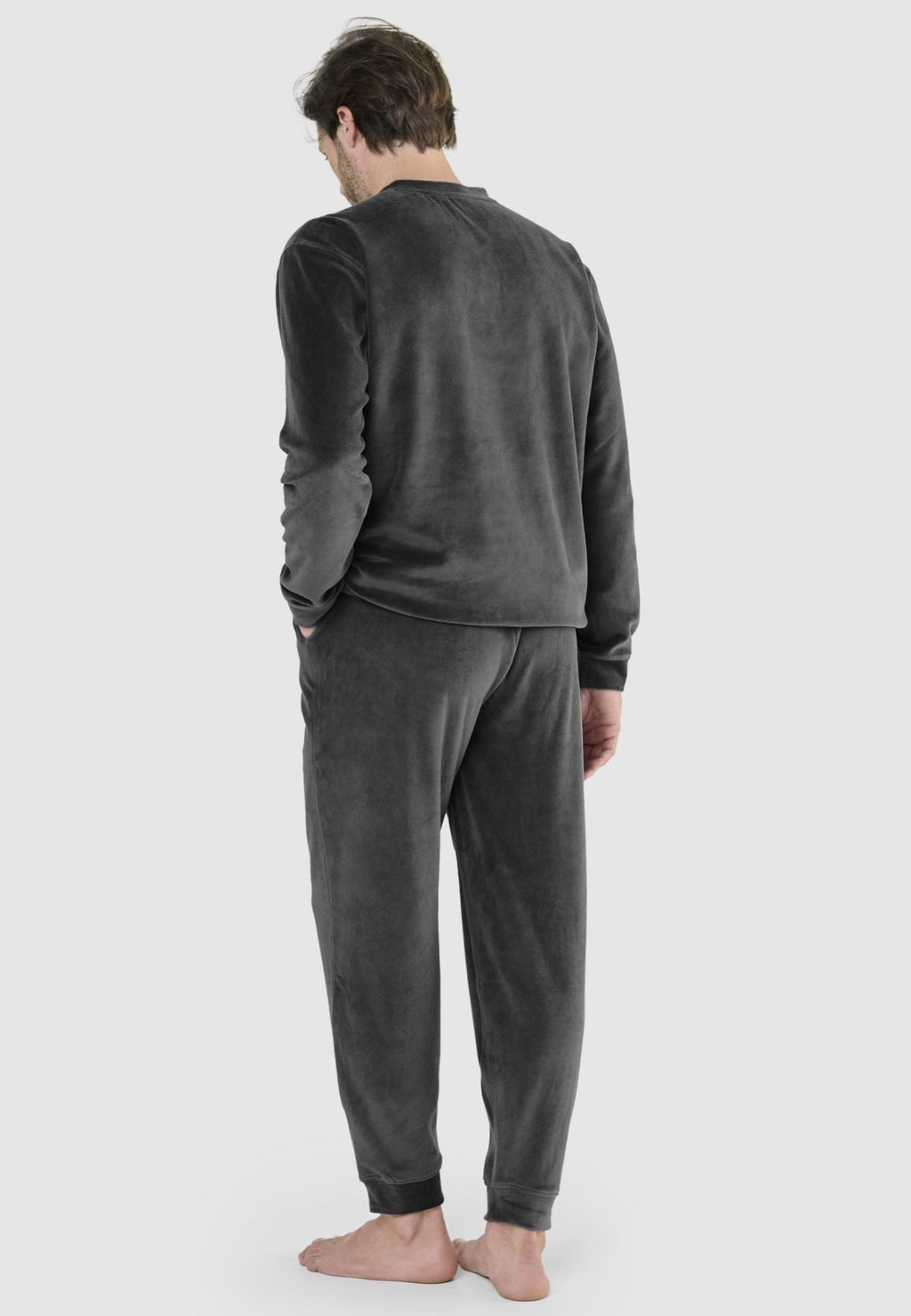PIJAMA HOMBRE INVIERNO TERCIOPELO GRIS ESPALDA