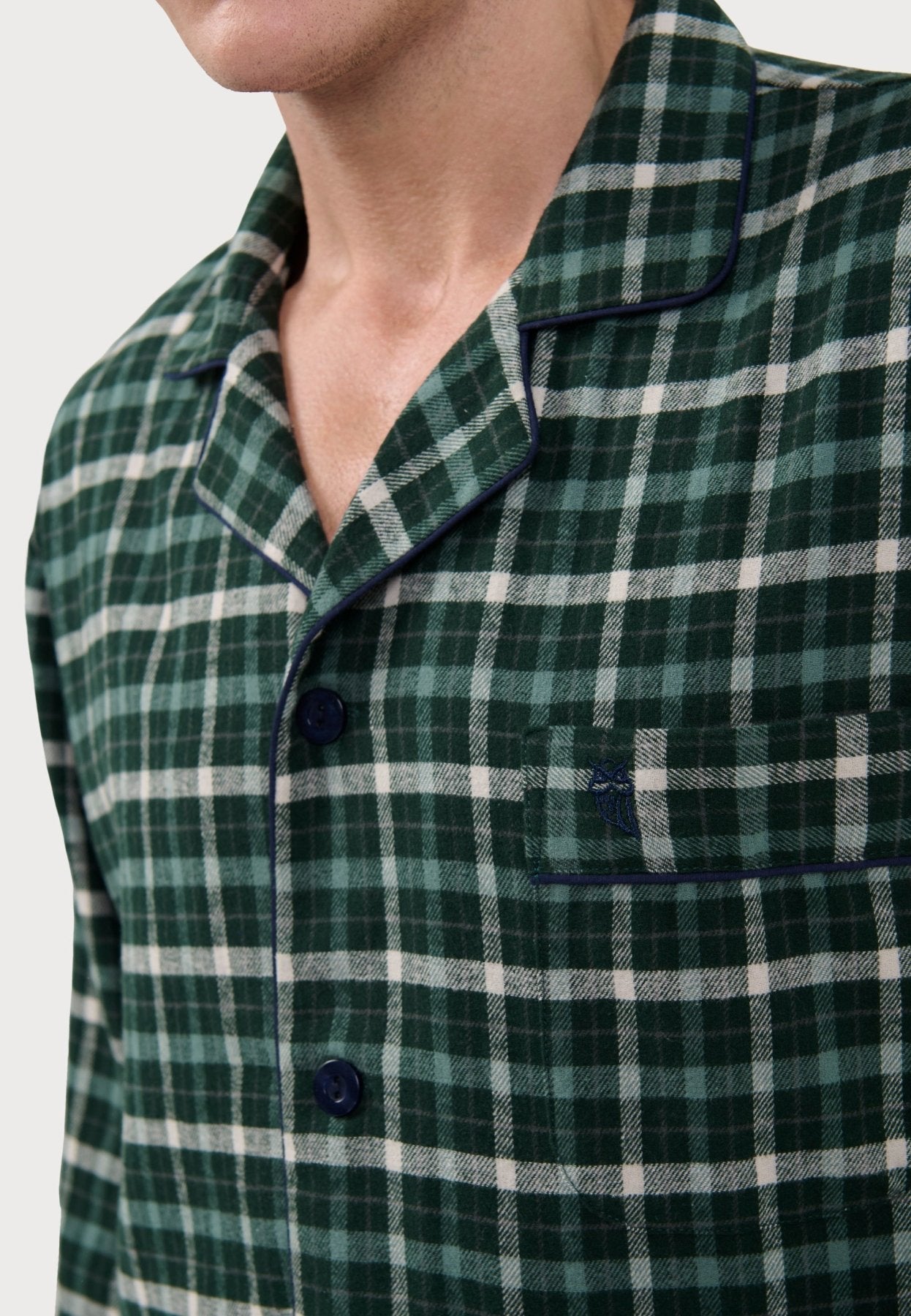 PIJAMA HOMBRE PREMIUM FRANELA CUADROS VERDE DETALLES