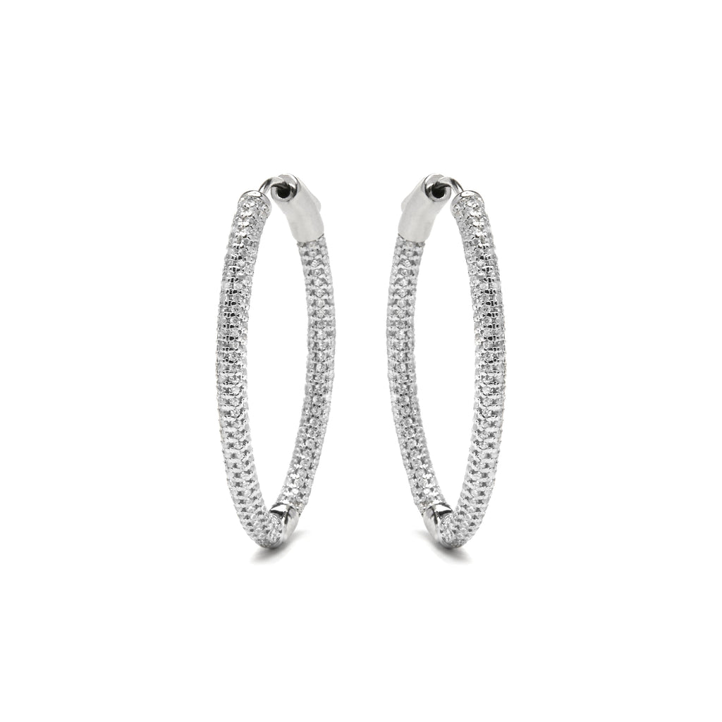 Pendientes plateados de diseño