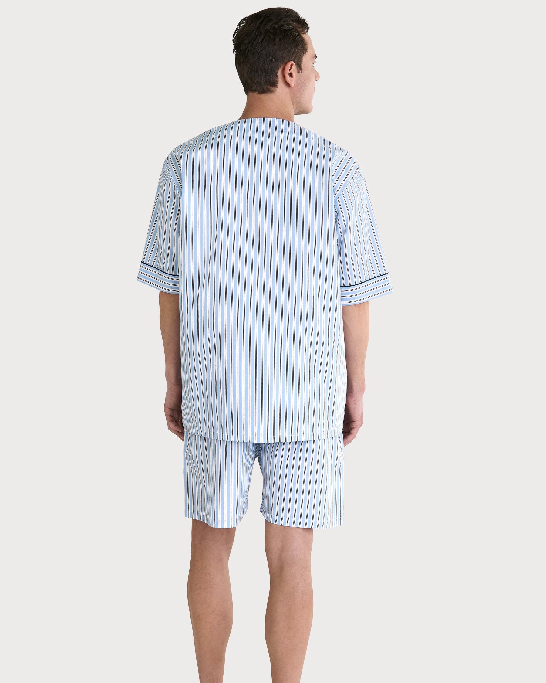 Pijama corto hombre con bolsillo en el pecho