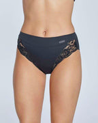 Ropa interior femenina con encaje