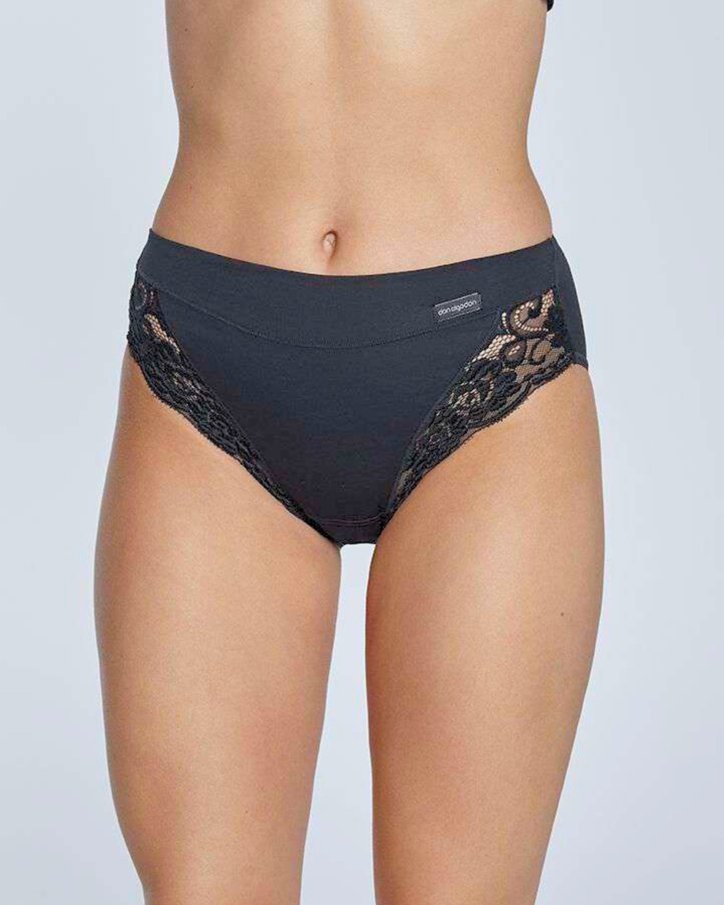 Ropa interior femenina con encaje