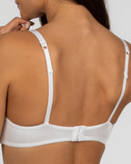 SUJETADOR-PLAYTEX-INVISIBILIDAD24H-BLANCO-ESPALDA