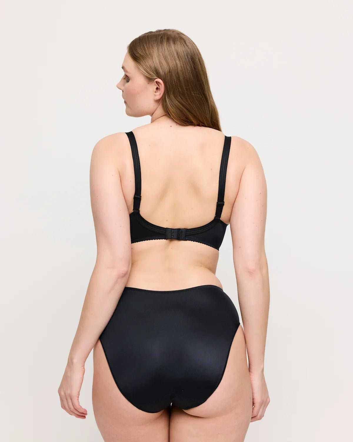 SUJETADOR SIN COSTURAS CON ARO "SATIN" - PRIMA DONNA-NEGRO-ESPALDA