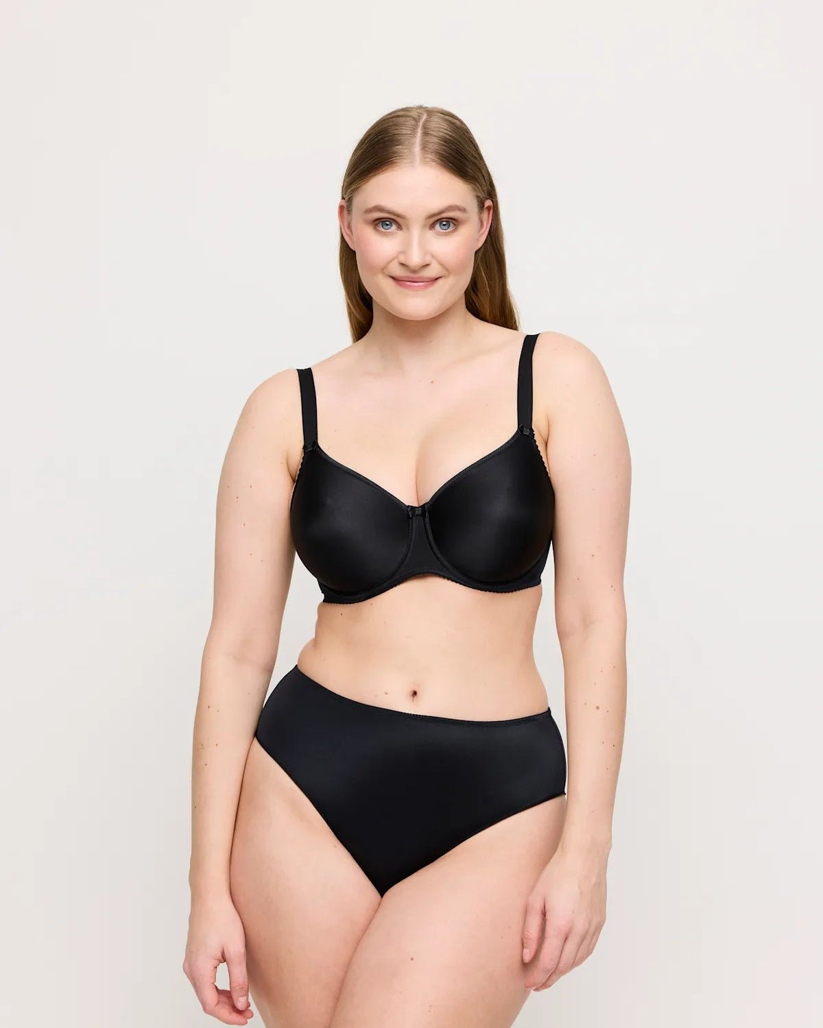 SUJETADOR SIN COSTURAS CON ARO "SATIN" - PRIMA DONNA-NEGRO