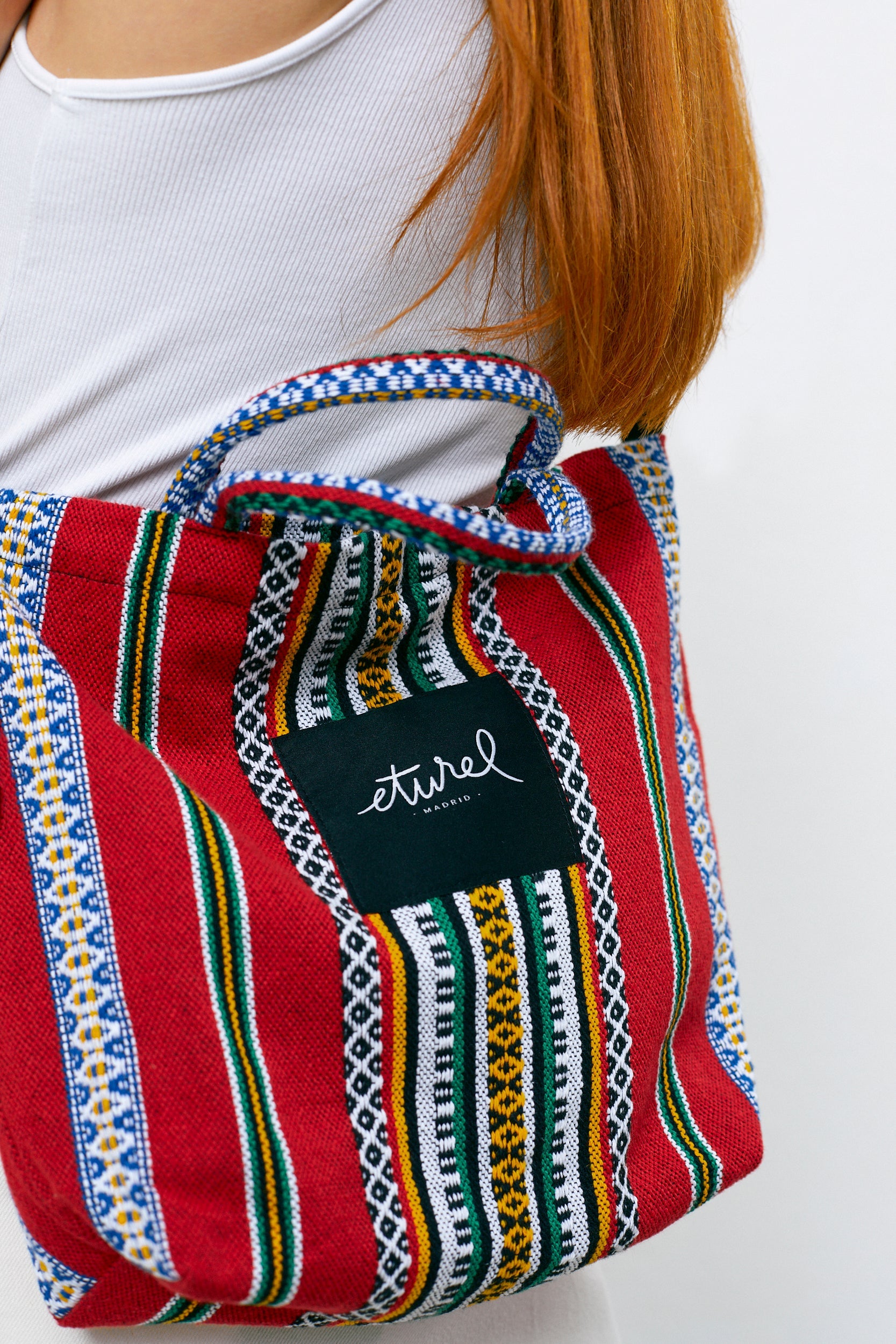 TOTE BAG CRUZADA GRANADA ROJO CON ASA AJUSTABLE