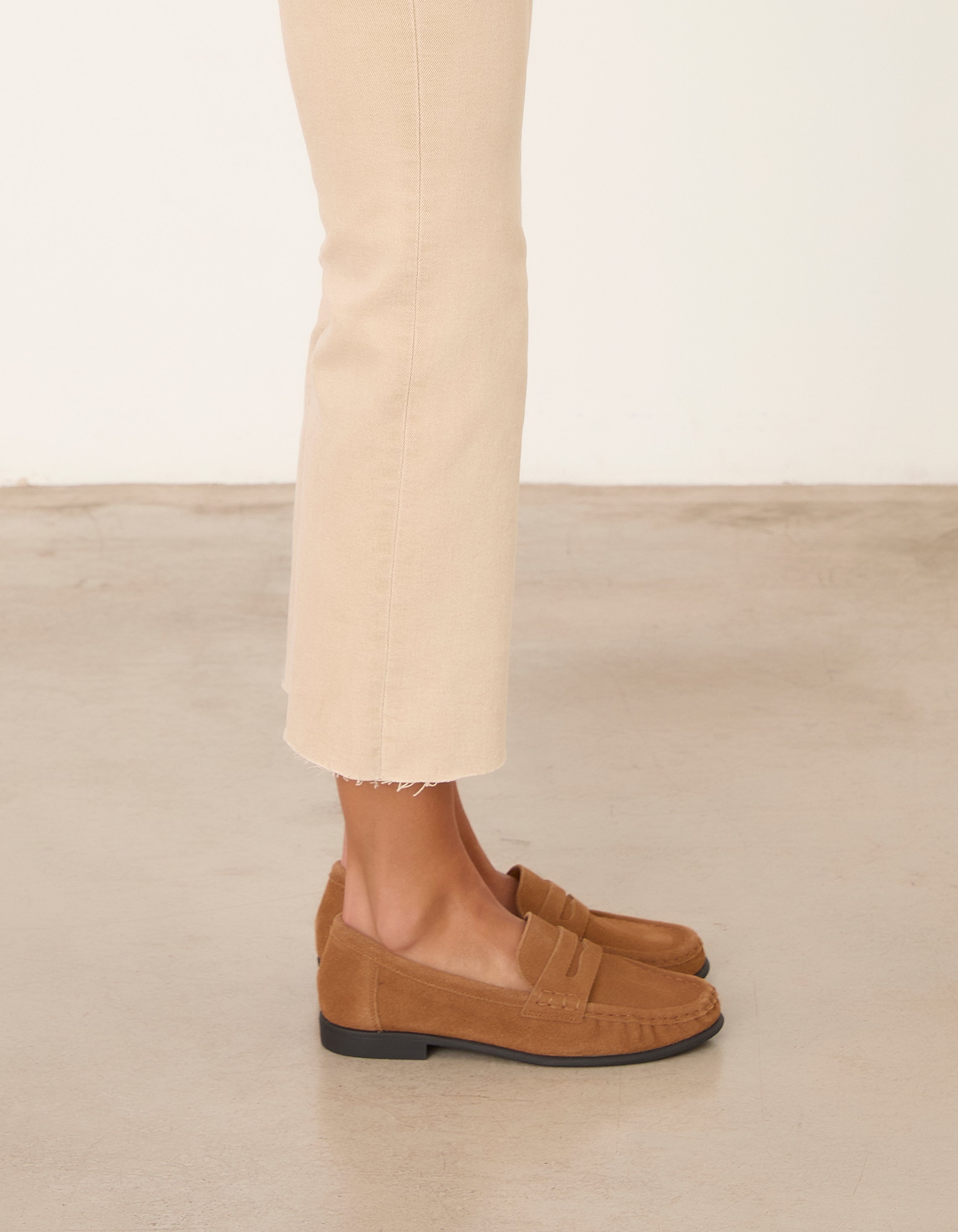 Zapato cerrado color camel