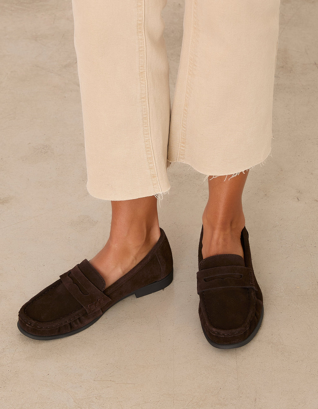 Zapato cerrado color chocolate