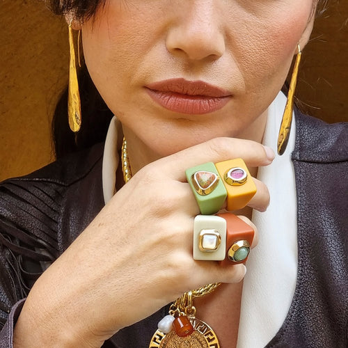 anillo-grande-color-verde-pistacho-con-unakita-anillo