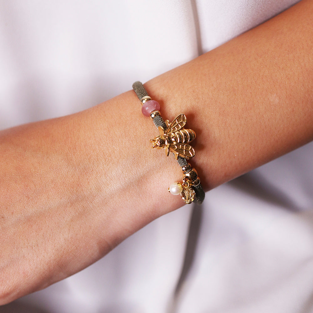 pulsera hecha a mano Nisa vista muñeca