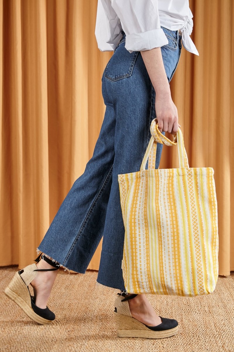   tote bag artesanal amarillo